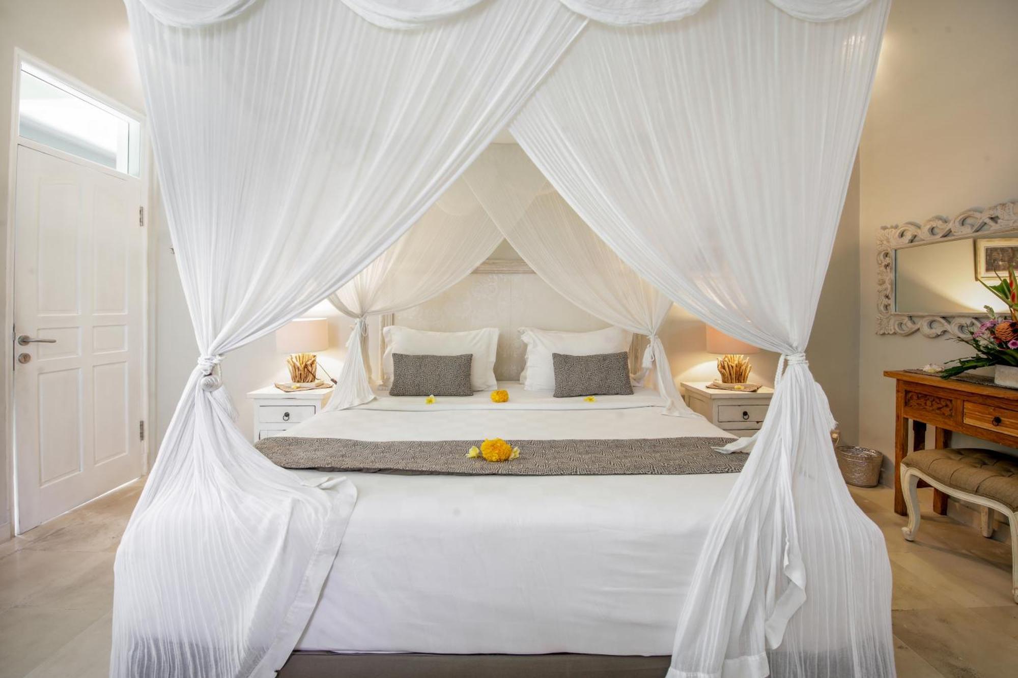 Villa Lodek Deluxe Seminyak Extérieur photo
