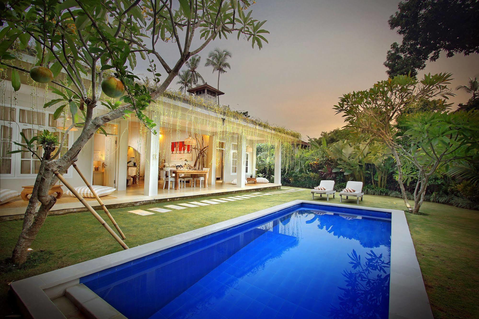 Villa Lodek Deluxe Seminyak Extérieur photo